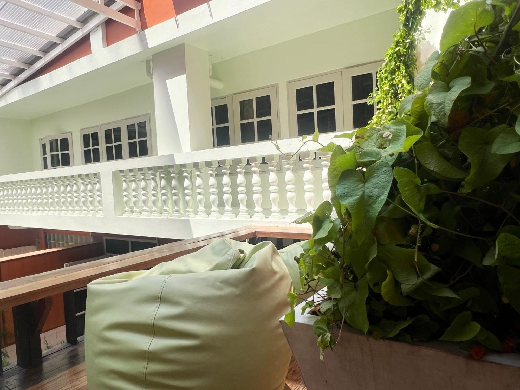 Vonden Garden By Merry V Bangkok Extérieur photo