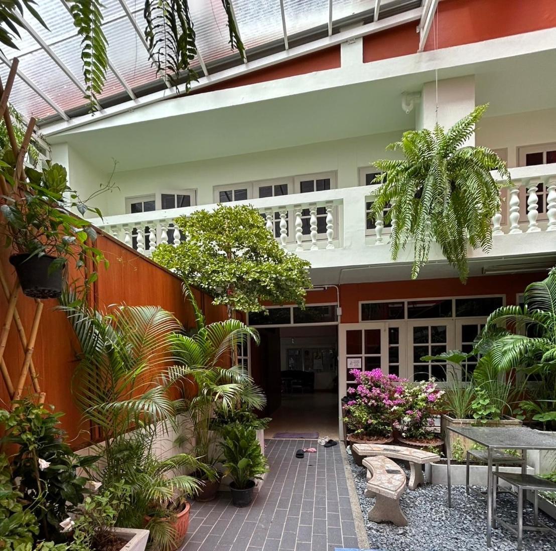 Vonden Garden By Merry V Bangkok Extérieur photo