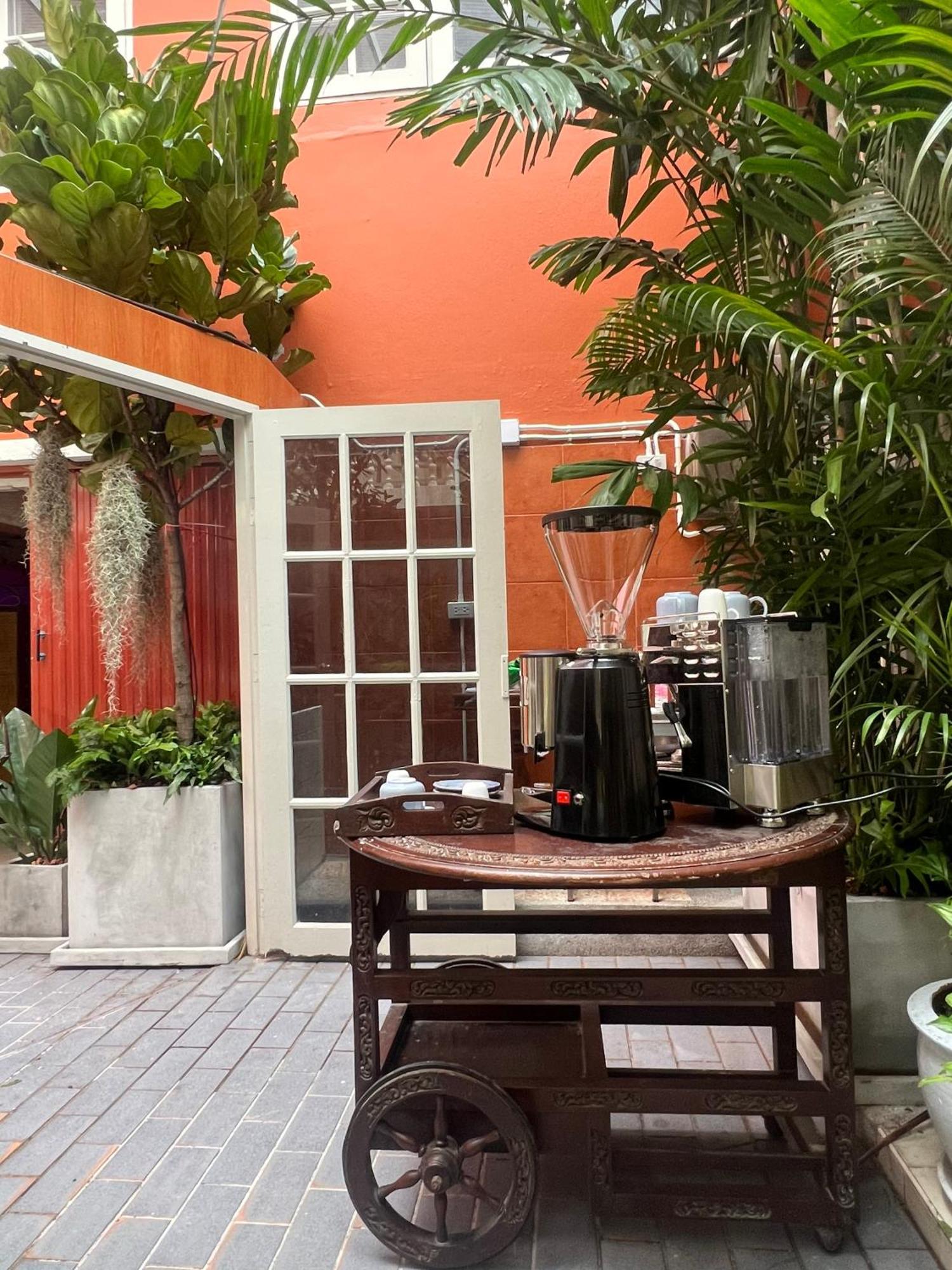 Vonden Garden By Merry V Bangkok Extérieur photo