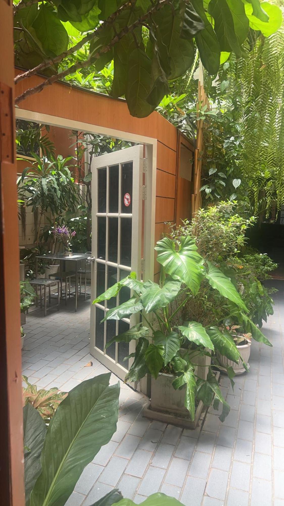 Vonden Garden By Merry V Bangkok Extérieur photo